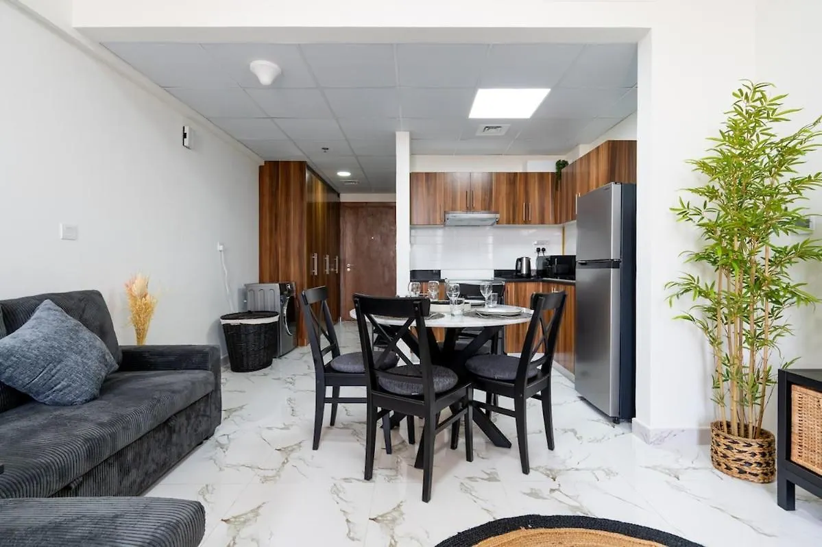 Brand New Studio With Canal View Ras al-Khaimah 0*,