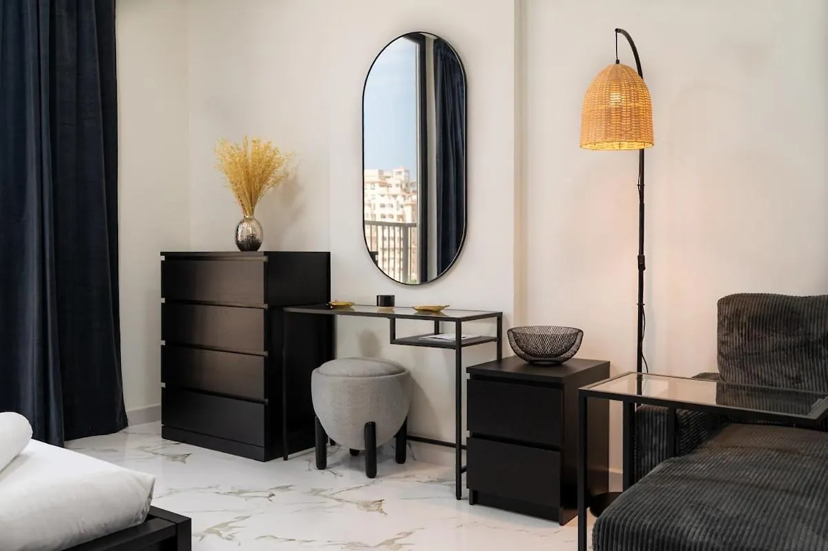 Brand New Studio With Canal View Ras al-Khaimah 0*,