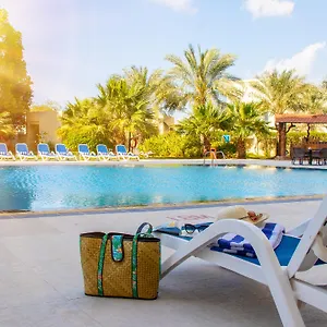 Bm Acacia And Lejlighedshotel