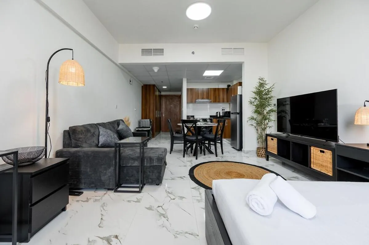 Brand New Studio With Canal View Ras al-Khaimah